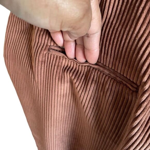 Gap Pants Women’s Sz 18 Wide Wale Corduroy Wide Leg Pleated Brown High Waist NWT - Picture 5 of 9